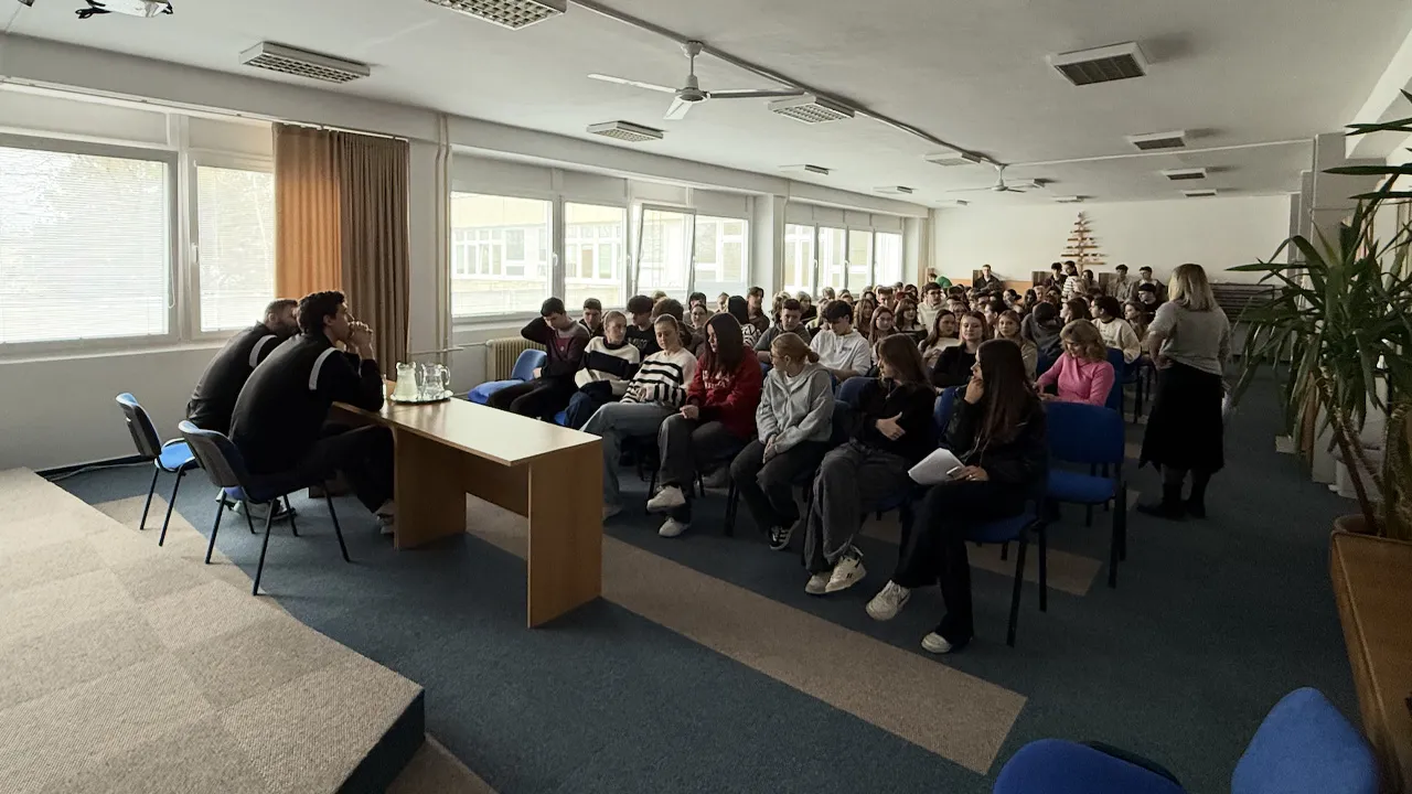 Discussion with students 5 Beseda gymnazium20250215173748