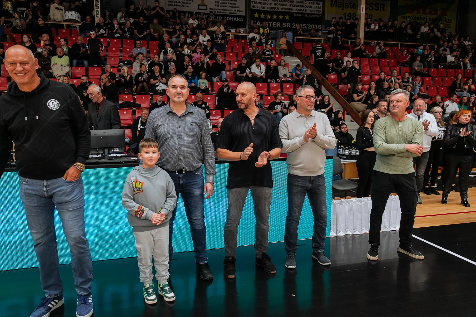 Ocenili sme legendy pri príležitosti 30. výročia majstrovského titulu 12 cibona 12420251005175544