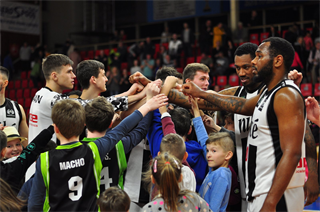 BC Prievidza – Iskra Svit 95:76 (foto: Barbora Bařinová)