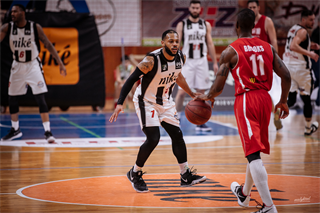 BC Prievidza- MBK Rieker Com-Therm Komárno 96:74 (foto: Vladimír Králik)