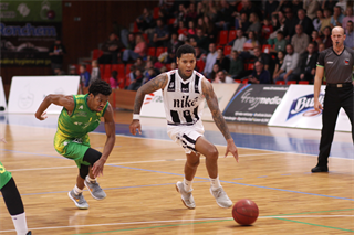 BC Prievidza – Patrioti Levice 105:81 (foto: Ladislav Szibilla)