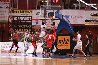 BC Prievidza – MBK Rieker COM-Therm Komárno 101:73  (foto: Ladislav Szibilla)