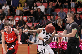BC Prievidza – MBK Rieker COM-Therm Komárno 101:73  (foto: Ladislav Szibilla)