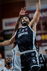 29. kolo TIPOS SBL: BC Prievidza - BKM Mimel Lučenec 83:90 (Vladimír Králik)