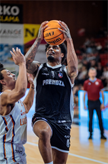 29. kolo TIPOS SBL: BC Prievidza - BKM Mimel Lučenec 83:90 (Vladimír Králik)
