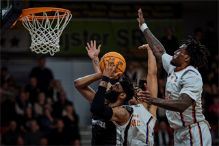 29. kolo TIPOS SBL: BC Prievidza - BKM Mimel Lučenec 83:90 (Vladimír Králik)