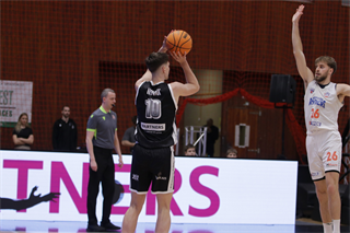 31. kolo TIPOS SBL: BC Prievidza : Spišskí Rytieri 110:77 (Ladislav Szibilla)