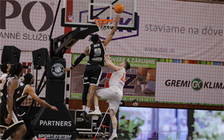 31. kolo TIPOS SBL: BC Prievidza : Spišskí Rytieri 110:77 (Ladislav Szibilla)