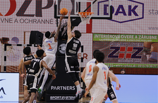 31. kolo TIPOS SBL: BC Prievidza : Spišskí Rytieri 110:77 (Ladislav Szibilla)