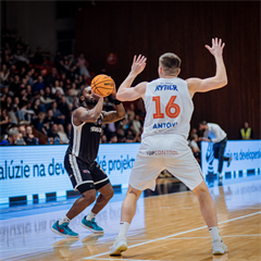 31. kolo TIPOS SBL: BC Prievidza - Spišskí Rytieri 110:77 (Vladimír Králik)