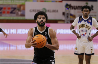 33. kolo TIPOS SBL: BC Prievidza : Iskra Svit 104:72 (Ladislav Szibilla)
