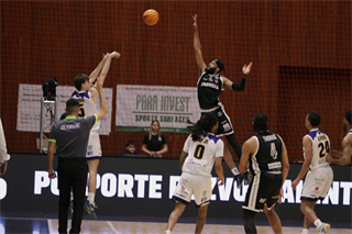 33. kolo TIPOS SBL: BC Prievidza : Iskra Svit 104:72 (Ladislav Szibilla)