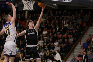 33. kolo TIPOS SBL: BC Prievidza : Iskra Svit 104:72 (Ladislav Szibilla)