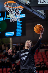 33. kolo TIPOS SBL: BC Prievidza - Iskra Svit 104:72 (Vladimír Králik)