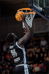 33. kolo TIPOS SBL: BC Prievidza - Iskra Svit 104:72 (Vladimír Králik)