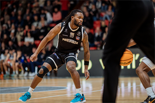 33. kolo TIPOS SBL: BC Prievidza - Iskra Svit 104:72 (Vladimír Králik)