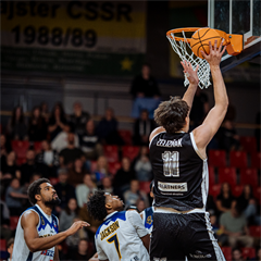 33. kolo TIPOS SBL: BC Prievidza - Iskra Svit 104:72 (Vladimír Králik)