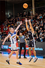 33. kolo TIPOS SBL: BC Prievidza - Iskra Svit 104:72 (Vladimír Králik)