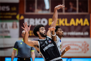 33. kolo TIPOS SBL: BC Prievidza - Iskra Svit 104:72 (Vladimír Králik)