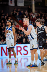 33. kolo TIPOS SBL: BC Prievidza - Iskra Svit 104:72 (Vladimír Králik)