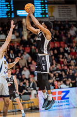 33. kolo TIPOS SBL: BC Prievidza - Iskra Svit 104:72 (Vladimír Králik)