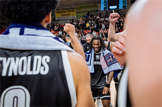 33. kolo TIPOS SBL: BC Prievidza - Iskra Svit 104:72 (Vladimír Králik)