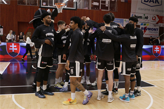 35. kolo TIPOS SBL: BC Prievidza : BC Slovan Bratislava 70:81 (Ladislav Szibilla)