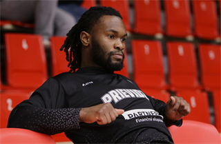 35. kolo TIPOS SBL: BC Prievidza : BC Slovan Bratislava 70:81 (Ladislav Szibilla)
