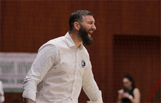 35. kolo TIPOS SBL: BC Prievidza : BC Slovan Bratislava 70:81 (Ladislav Szibilla)