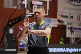 35. kolo TIPOS SBL: BC Prievidza : BC Slovan Bratislava 70:81 (Ladislav Szibilla)