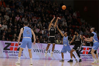 35. kolo TIPOS SBL: BC Prievidza : BC Slovan Bratislava 70:81 (Ladislav Szibilla)