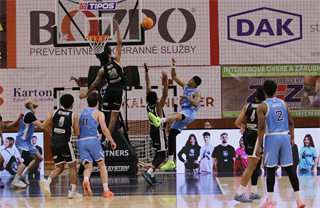 35. kolo TIPOS SBL: BC Prievidza : BC Slovan Bratislava 70:81 (Ladislav Szibilla)