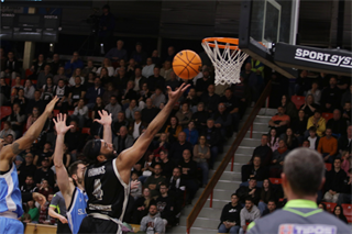 35. kolo TIPOS SBL: BC Prievidza : BC Slovan Bratislava 70:81 (Ladislav Szibilla)