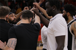 35. kolo TIPOS SBL: BC Prievidza : BC Slovan Bratislava 70:81 (Ladislav Szibilla)