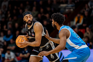 35. kolo TIPOS SBL: BC Prievidza - BC Slovan Bratislava 70:81 (Vladimír Králik)