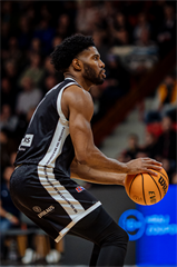 35. kolo TIPOS SBL: BC Prievidza - BC Slovan Bratislava 70:81 (Vladimír Králik)