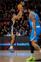 35. kolo TIPOS SBL: BC Prievidza - BC Slovan Bratislava 70:81 (Vladimír Králik)