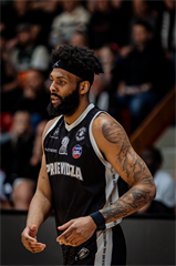 35. kolo TIPOS SBL: BC Prievidza - BC Slovan Bratislava 70:81 (Vladimír Králik)