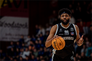 35. kolo TIPOS SBL: BC Prievidza - BC Slovan Bratislava 70:81 (Vladimír Králik)