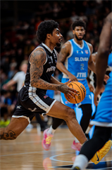 35. kolo TIPOS SBL: BC Prievidza - BC Slovan Bratislava 70:81 (Vladimír Králik)