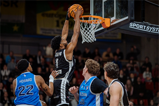 35. kolo TIPOS SBL: BC Prievidza - BC Slovan Bratislava 70:81 (Vladimír Králik)