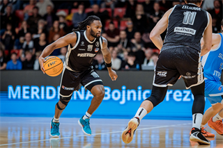 35. kolo TIPOS SBL: BC Prievidza - BC Slovan Bratislava 70:81 (Vladimír Králik)