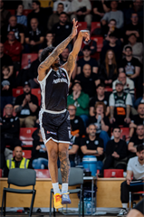 35. kolo TIPOS SBL: BC Prievidza - BC Slovan Bratislava 70:81 (Vladimír Králik)