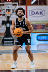 35. kolo TIPOS SBL: BC Prievidza - BC Slovan Bratislava 70:81 (Vladimír Králik)