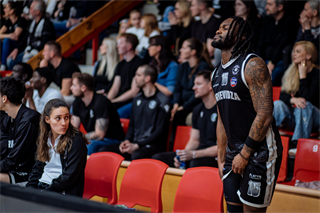 35. kolo TIPOS SBL: BC Prievidza - BC Slovan Bratislava 70:81 (Vladimír Králik)