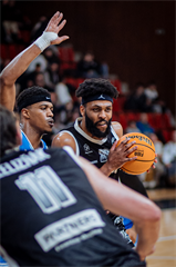 35. kolo TIPOS SBL: BC Prievidza - BC Slovan Bratislava 70:81 (Vladimír Králik)
