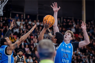 35. kolo TIPOS SBL: BC Prievidza - BC Slovan Bratislava 70:81 (Vladimír Králik)