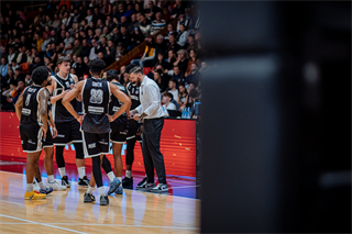 35. kolo TIPOS SBL: BC Prievidza - BC Slovan Bratislava 70:81 (Vladimír Králik)