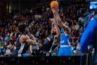 35. kolo TIPOS SBL: BC Prievidza - BC Slovan Bratislava 70:81 (Vladimír Králik)