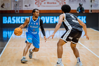 35. kolo TIPOS SBL: BC Prievidza - BC Slovan Bratislava 70:81 (Vladimír Králik)
